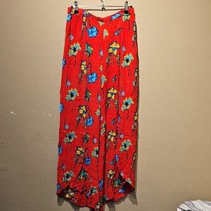 True Destiny Red Floral Palazzo Pants Size Medium